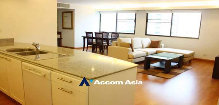 unit 2 Bedrooms  Apartment For Rent in Ploenchit, Bangkok  near BTS Ratchadamri (1510546)