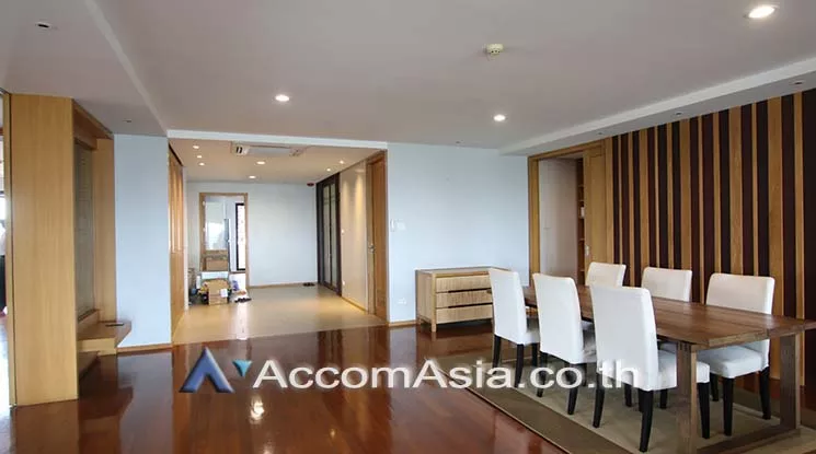  3 Bedrooms  Condominium For Rent in Sathorn, Bangkok  near BRT Thanon Chan (1510547)