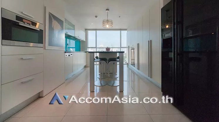 unit 3 Bedrooms  Condominium For Rent & Sale in Ploenchit, Bangkok  near BTS Chitlom (28667)