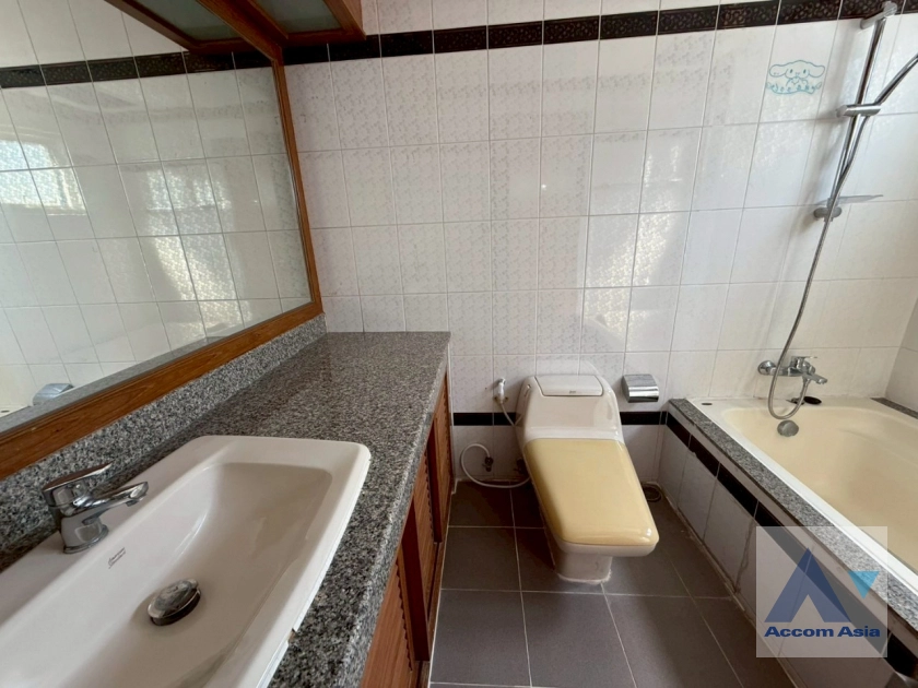 18  3 br Apartment for rent and sale in Sathorn ,Bangkok BTS Chong Nonsi at Classic Contemporary Style 1000603