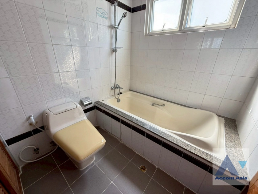 19  3 br Apartment for rent and sale in Sathorn ,Bangkok BTS Chong Nonsi at Classic Contemporary Style 1000603