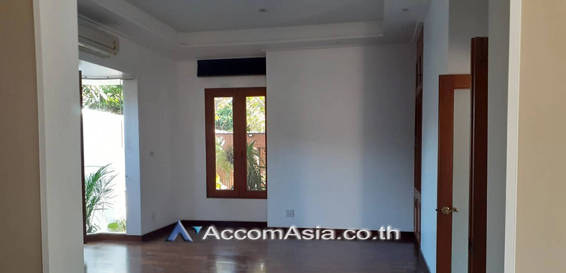 1  4 br House for rent and sale in Pattanakarn ,Bangkok BTS On Nut at Panya Pattanakarn Village 10004014