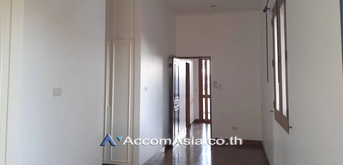 4  4 br House for rent and sale in Pattanakarn ,Bangkok BTS On Nut at Panya Pattanakarn Village 10004014