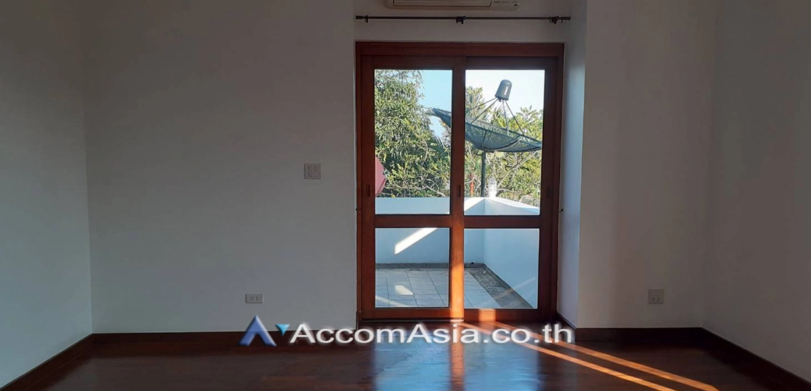 7  4 br House for rent and sale in Pattanakarn ,Bangkok BTS On Nut at Panya Pattanakarn Village 10004014