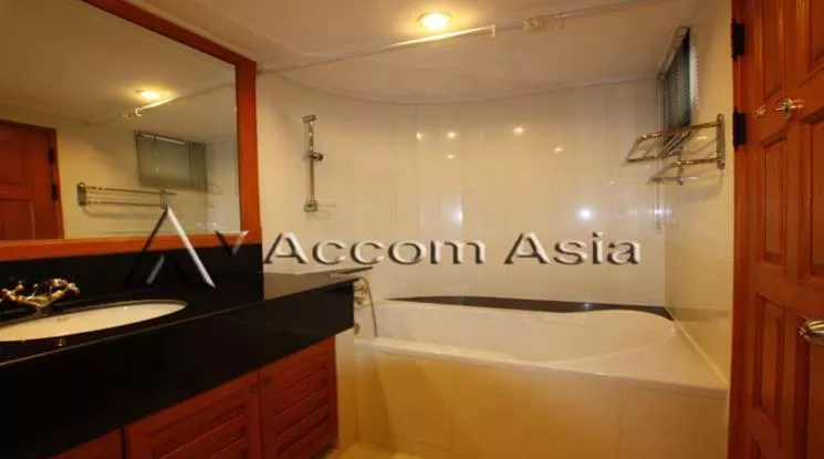 9  4 br Apartment For Rent in Sukhumvit ,Bangkok BTS Phrom Phong at High quality of living 18529