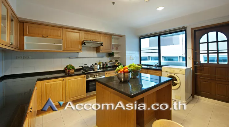  1  6 br Apartment For Rent in Sukhumvit ,Bangkok BTS Phrom Phong at High quality of living 18535