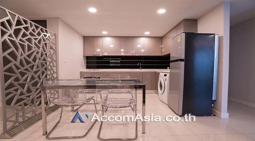 unit 3 Bedrooms  Apartment For Rent in Sukhumvit, Bangkok  near BTS Phrom Phong (18547)