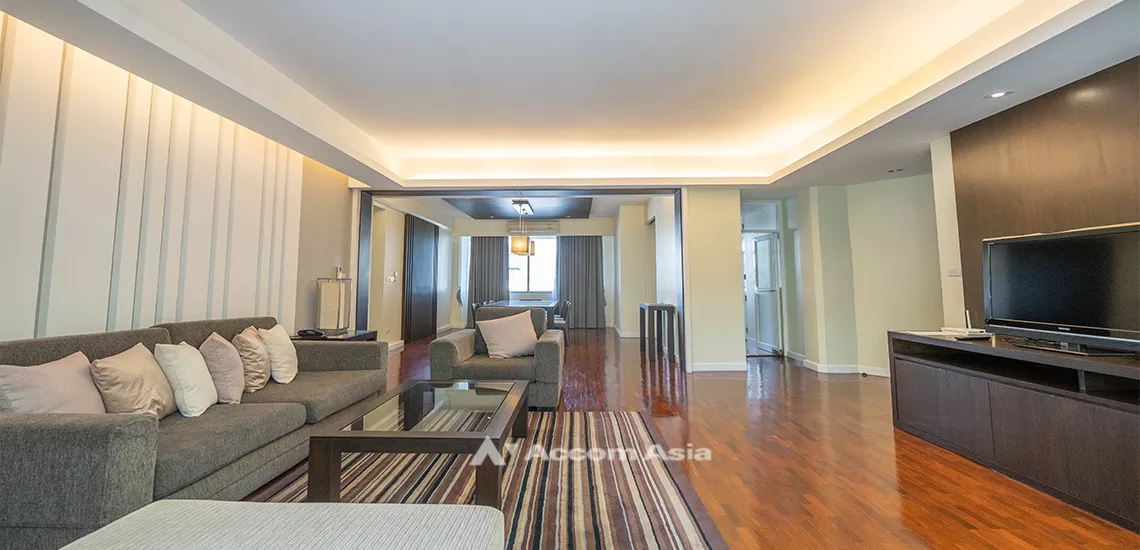  1  3 br Apartment For Rent in Sukhumvit ,Bangkok BTS Nana at Suite for family 20427