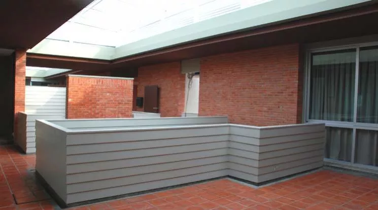 unit 2 Bedrooms  Apartment For Rent in Sukhumvit, Bangkok  near BTS Ekkamai (98554)