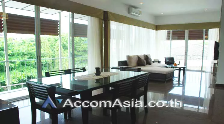 unit 2 Bedrooms  Apartment For Rent in Sukhumvit, Bangkok  near BTS Ekkamai (118561)