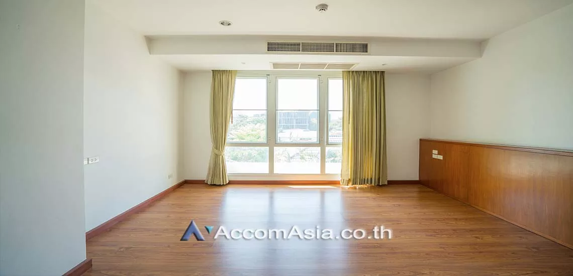 5  4 br Apartment For Rent in Sukhumvit ,Bangkok BTS Thong Lo at Ideal for family living and pet lover 18564
