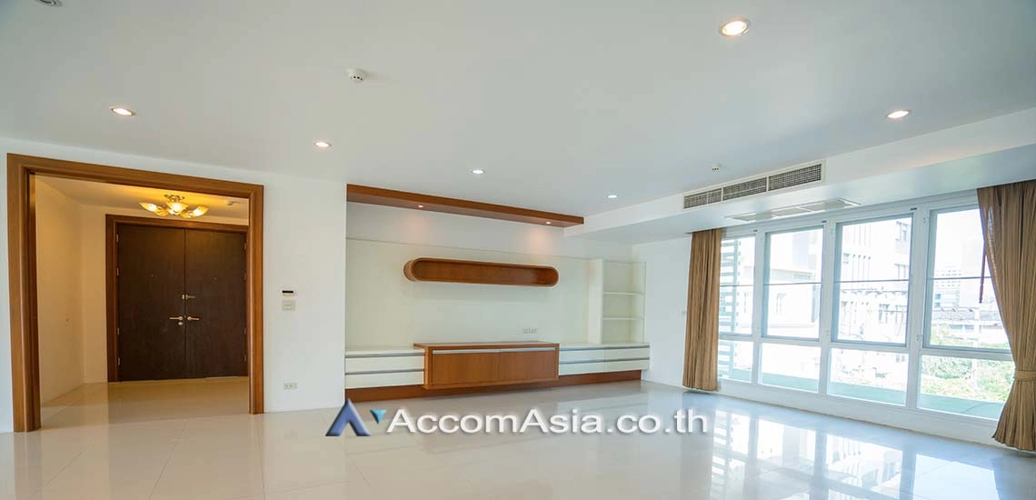 Pet friendly |  Ideal for family living and pet lover Apartment  4 Bedroom for Sale & Rent BTS Thong Lo in Sukhumvit Bangkok