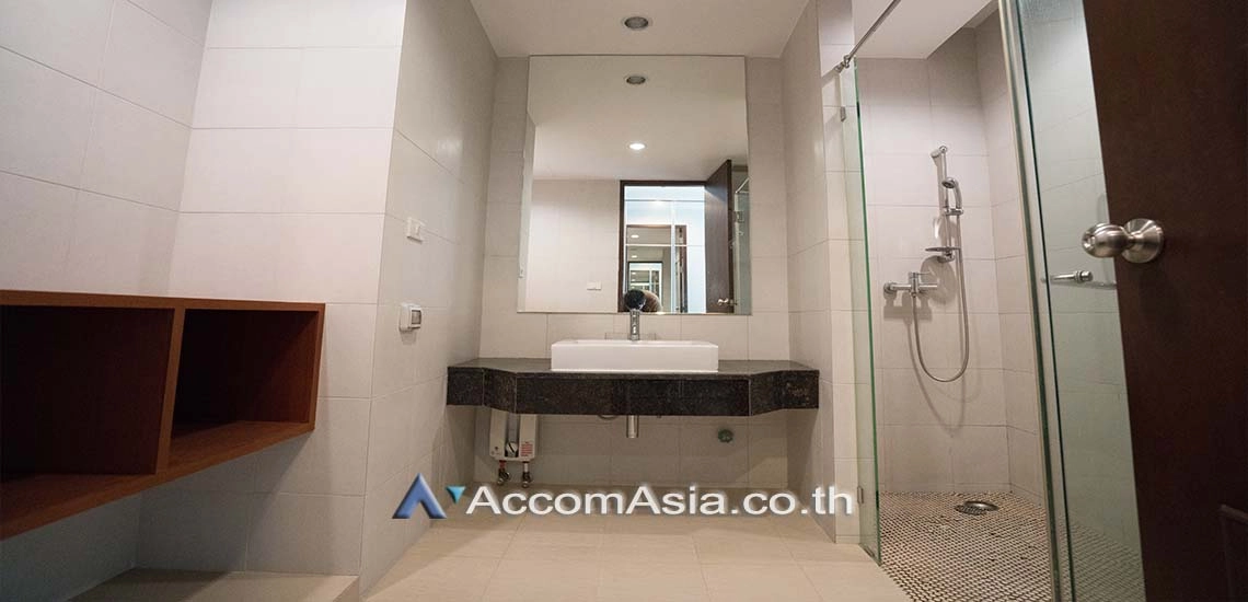 8  3 br Apartment for rent and sale in Sukhumvit ,Bangkok BTS Thong Lo at Ideal for family living and pet lover 18565