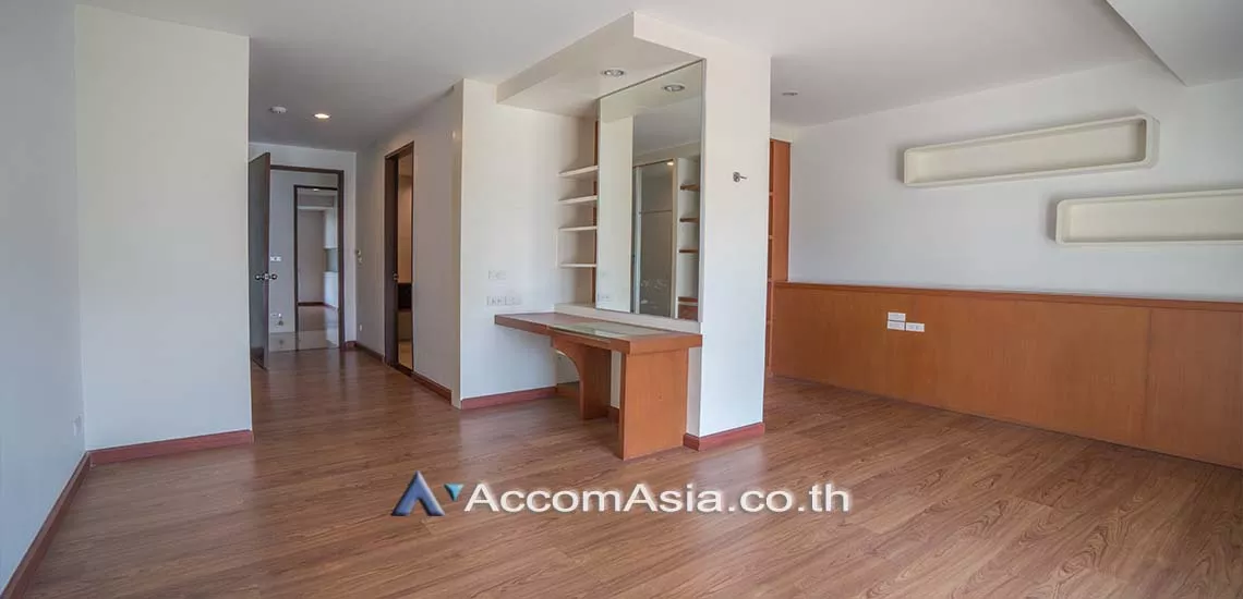 5  3 br Apartment For Rent in Sukhumvit ,Bangkok BTS Thong Lo at Ideal for family living and pet lover 18565