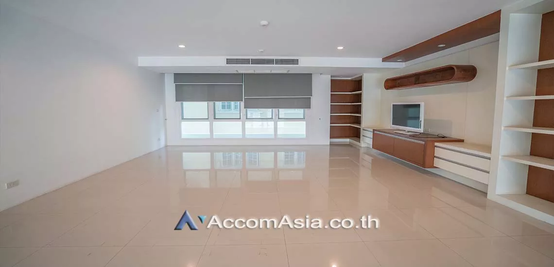  1  3 br Apartment For Rent in Sukhumvit ,Bangkok BTS Thong Lo at Ideal for family living and pet lover 18565