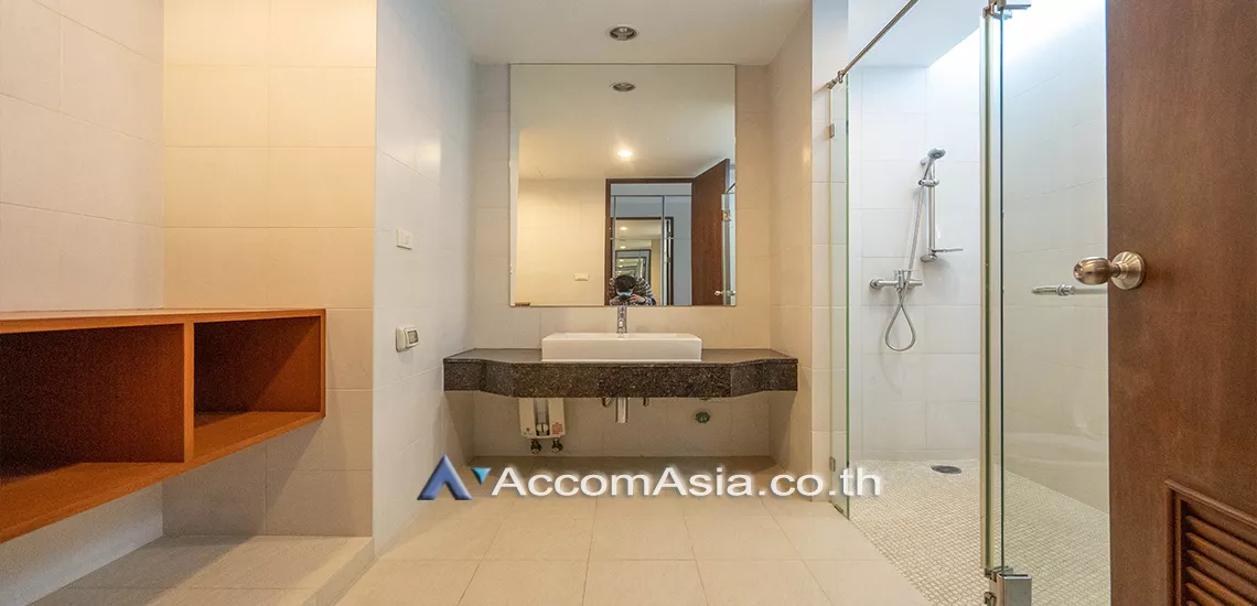 11  3 br Apartment For Rent in Sukhumvit ,Bangkok BTS Thong Lo at Ideal for family living and pet lover 18566