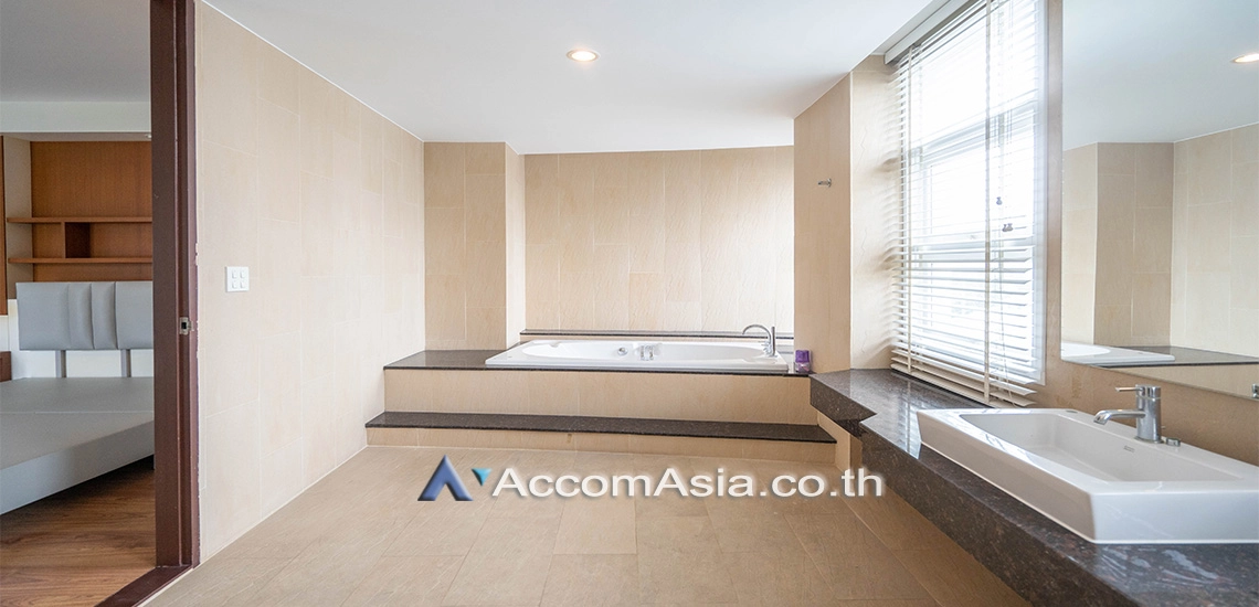 12  3 br Apartment for rent and sale in Sukhumvit ,Bangkok BTS Thong Lo at Ideal for family living and pet lover 18566