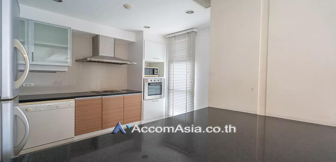  1  3 br Apartment For Rent in Sukhumvit ,Bangkok BTS Thong Lo at Ideal for family living and pet lover 18566