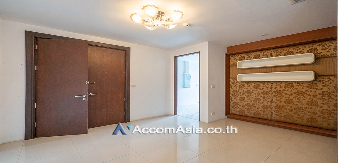5  3 br Apartment for rent and sale in Sukhumvit ,Bangkok BTS Thong Lo at Ideal for family living and pet lover 18566