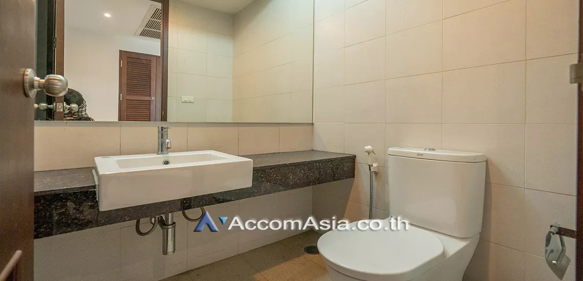9  3 br Apartment For Rent in Sukhumvit ,Bangkok BTS Thong Lo at Ideal for family living and pet lover 18566