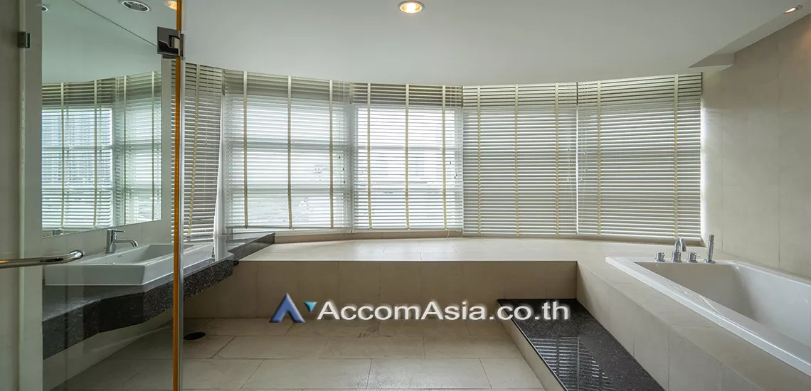 10  3 br Apartment For Rent in Sukhumvit ,Bangkok BTS Thong Lo at Ideal for family living and pet lover 18566