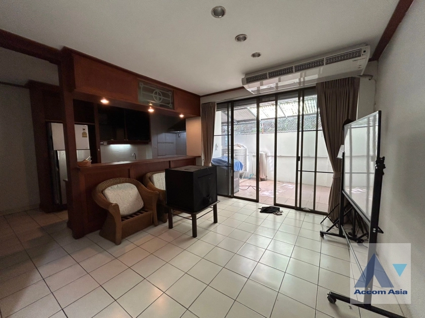 5  3 br Townhouse for rent and sale in Sathorn ,Bangkok BRT Nararam 3 at Modern style 118582