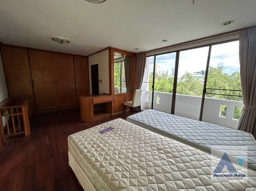 13  3 br Townhouse for rent and sale in Sathorn ,Bangkok BRT Nararam 3 at Modern style 118582