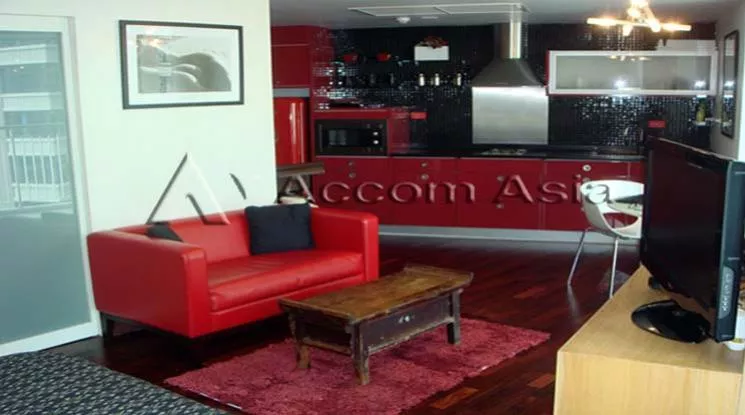  Urbana Langsuan Condominium  studio Bedroom for Rent BTS Chitlom in Ploenchit Bangkok