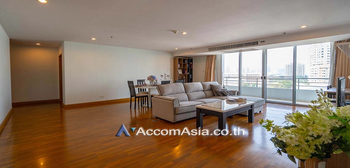  3 Bedrooms  Apartment For Rent in Sukhumvit, Bangkok  near BTS Phrom Phong (1410765)