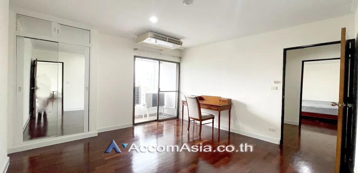 11  3 br Apartment For Rent in Sukhumvit ,Bangkok BTS Phrom Phong at Greenery garden and privacy 1410766