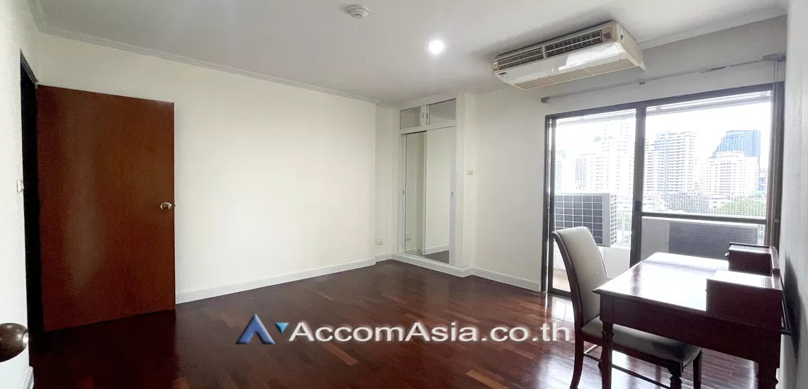 12  3 br Apartment For Rent in Sukhumvit ,Bangkok BTS Phrom Phong at Greenery garden and privacy 1410766