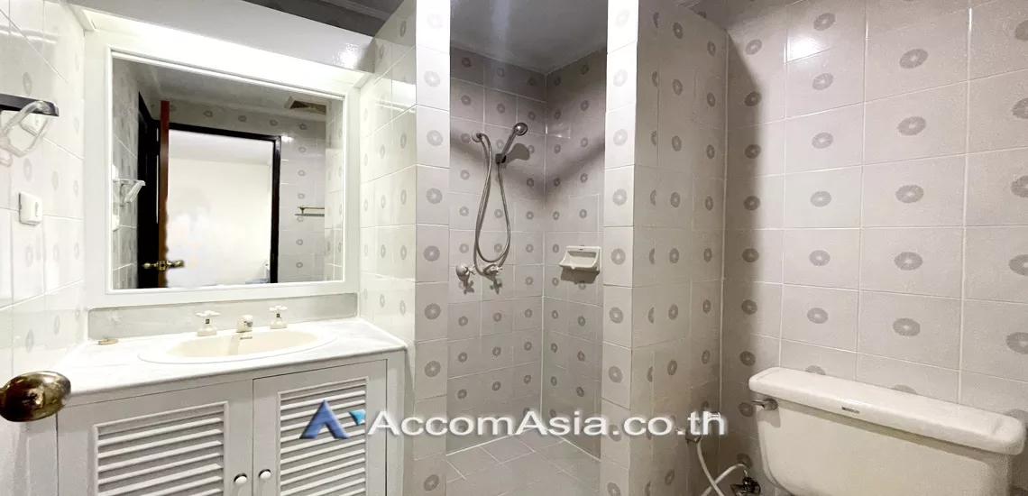 8  3 br Apartment For Rent in Sukhumvit ,Bangkok BTS Phrom Phong at Greenery garden and privacy 1410766