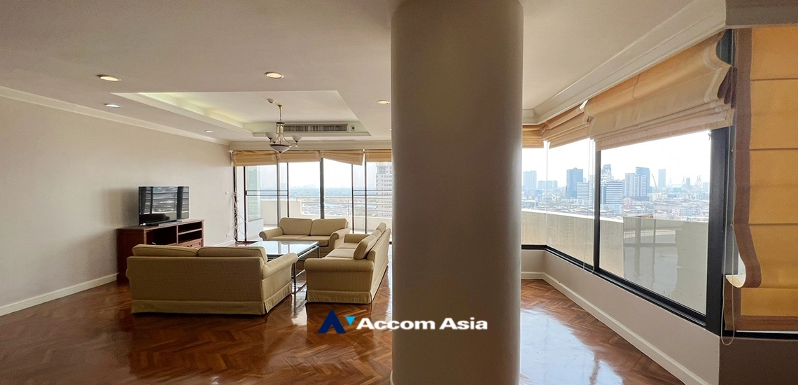 Big Balcony |  3 Bedrooms  Condominium For Rent in Sathorn, Bangkok  near MRT Khlong Toei (1510800)