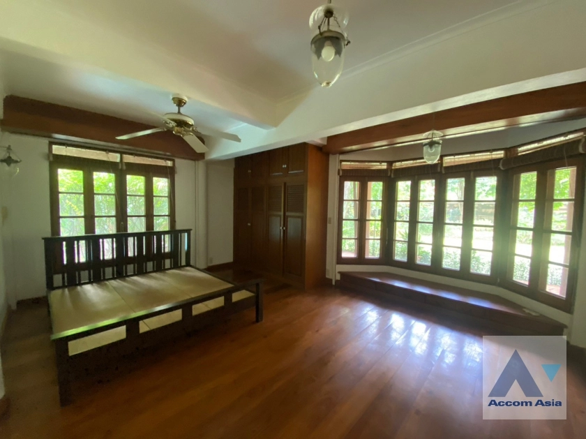 9  4 br House for rent and sale in phaholyothin ,Bangkok  1910823