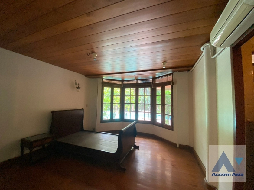 10  4 br House for rent and sale in phaholyothin ,Bangkok  1910823