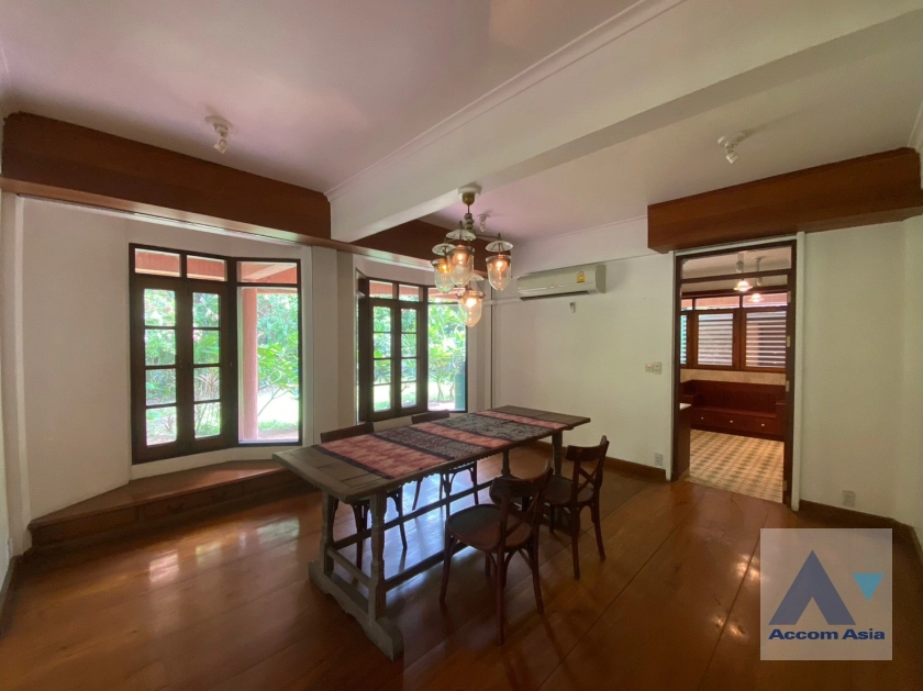 6  4 br House for rent and sale in phaholyothin ,Bangkok  1910823