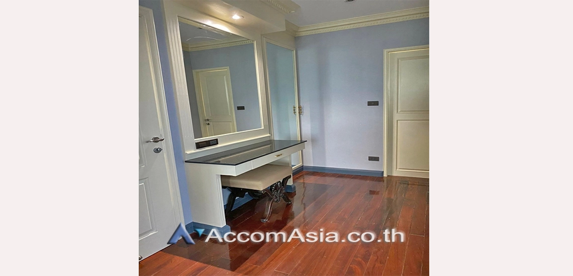 12  3 br Condominium For Sale in Sathorn ,Bangkok BRT Wat Dan at Royal River Place 1510834