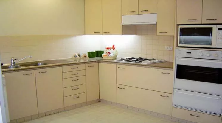 unitPet friendly |  3 Bedrooms  Apartment For Rent in Sathorn, Bangkok  near BTS Sala Daeng - MRT Lumphini (1410851)