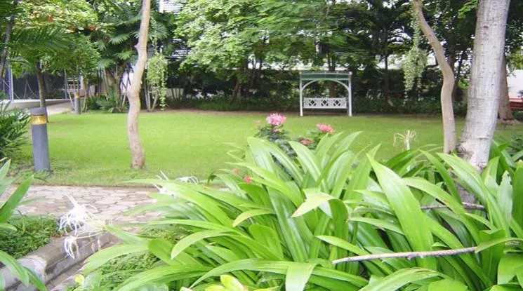 7  3 br Apartment For Rent in Sathorn ,Bangkok BTS Sala Daeng - MRT Lumphini at Children Dreaming Place - Garden 1410851