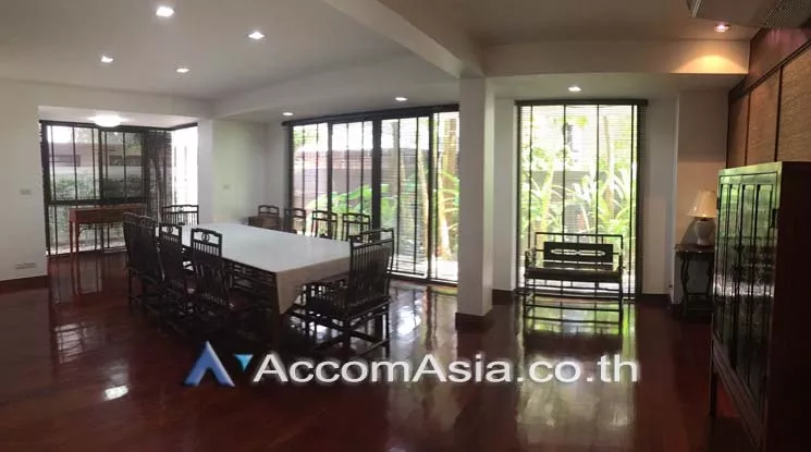 Garden, Huge Terrace, Private Swimming Pool |  5 Bedrooms  House For Sale in Sukhumvit, Bangkok  near BTS Ekkamai (10004201)