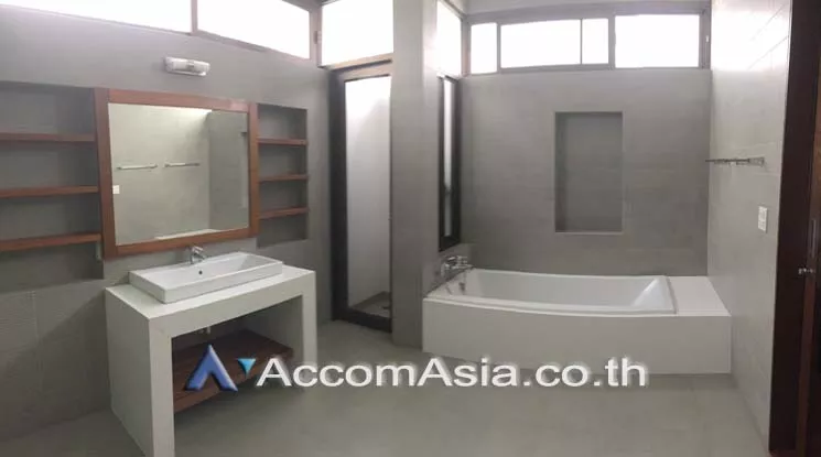 9  5 br House For Sale in Sukhumvit ,Bangkok BTS Ekkamai 10004201