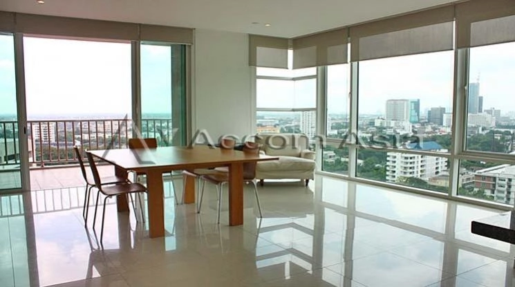 unitPet friendly |  3 Bedrooms  Condominium For Rent in Sukhumvit, Bangkok  near BTS Ekkamai (1510902)