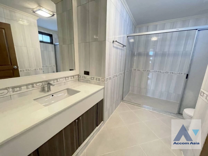 21  4 br Condominium for rent and sale in Sukhumvit ,Bangkok BTS Ekkamai at Oriental Tower 1510908