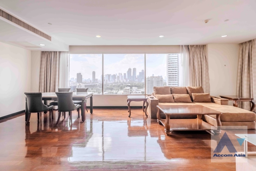  3 Bedrooms  Condominium For Rent & Sale in Sukhumvit, Bangkok  near BTS Phrom Phong (1510926)