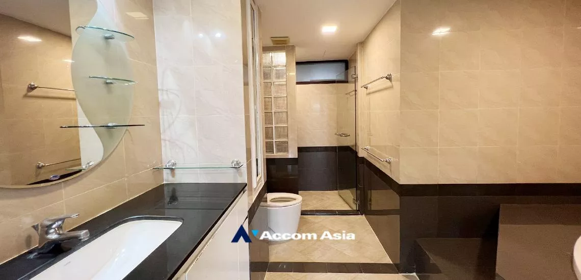 23  4 br Apartment For Rent in Sathorn ,Bangkok BTS Chong Nonsi at The Lush Greenery Residence 1008103