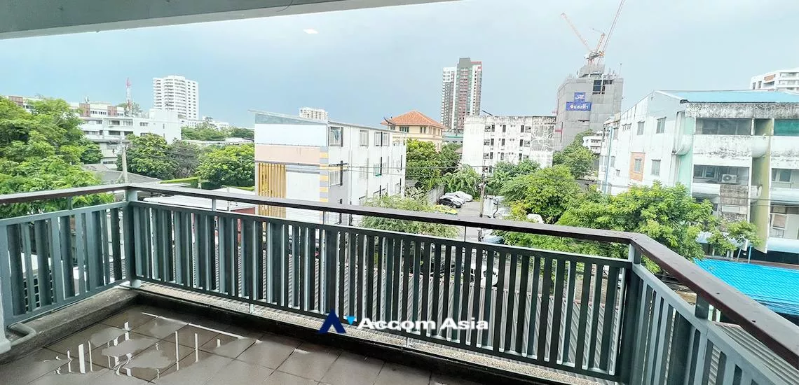 28  4 br Apartment For Rent in Sathorn ,Bangkok BTS Chong Nonsi at The Lush Greenery Residence 1008103