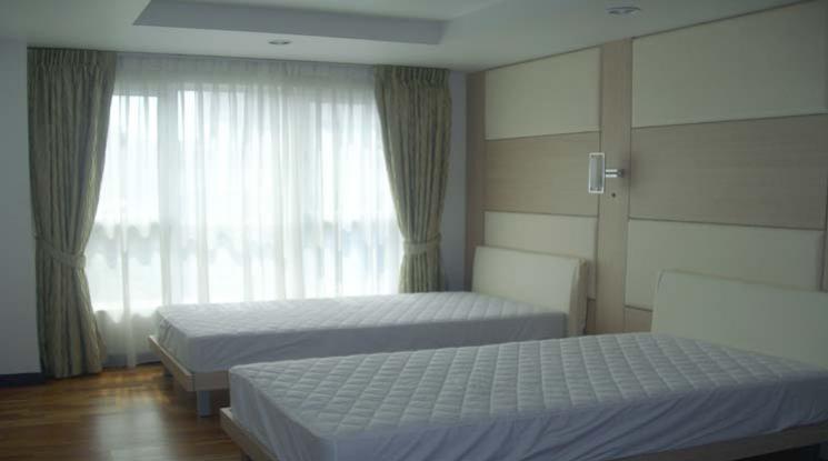 7  3 br Condominium for rent and sale in Sukhumvit ,Bangkok BTS Ekkamai at The Avenue Sukumvit 61 1511012