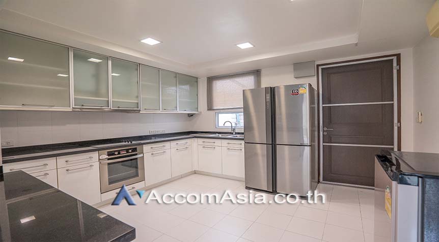 3House for Rent House in compound with common pool-Sukhumvit-Bangkok Double High Ceiling / AccomAsia