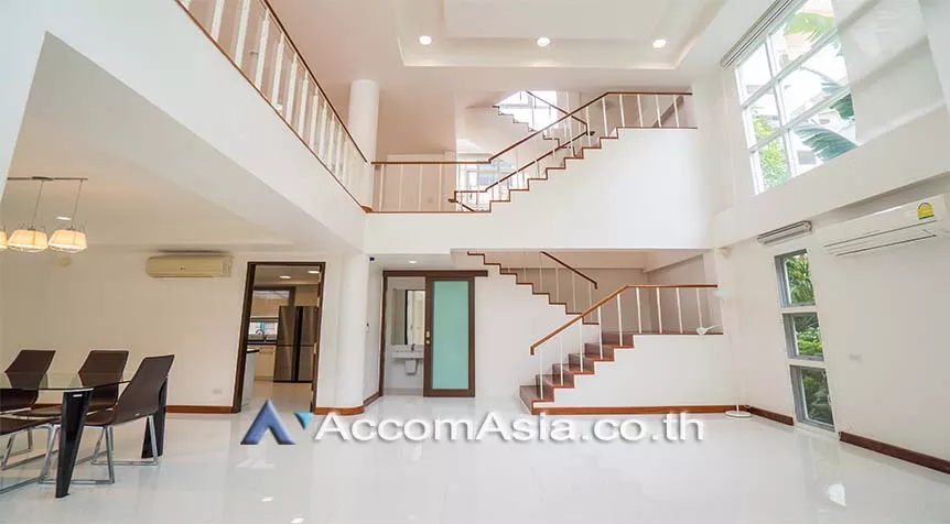 Double High Ceiling, Pet friendly |  House in compound with common pool House  4 Bedroom for Rent BTS Phrom Phong in Sukhumvit Bangkok