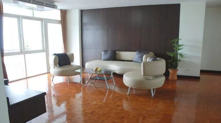  Kids Friendly Speac Apartment  2 Bedroom for Rent BTS Ekkamai in Sukhumvit Bangkok